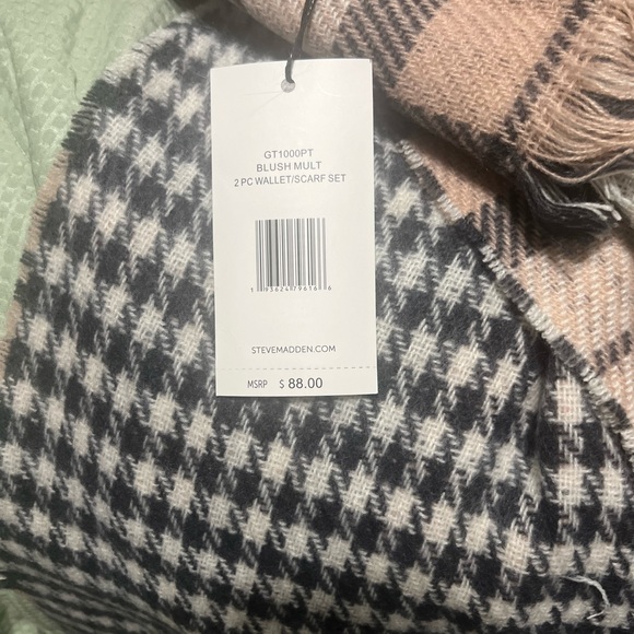 Steve Madden pink and gray plaid fringe scarf - Picture 2 of 7